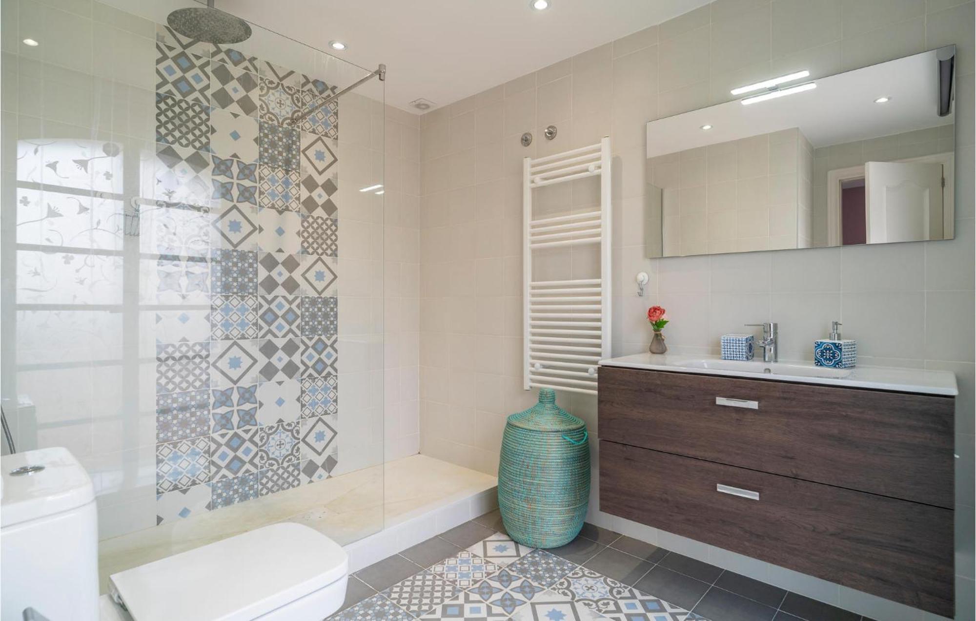 Сasa de vacaciones 3 Bedroom Gorgeous In *